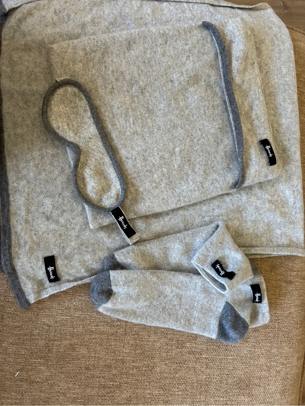 Harrods Light Gray CASHMERE travel set Dark Trim scarf sock mask pillow case